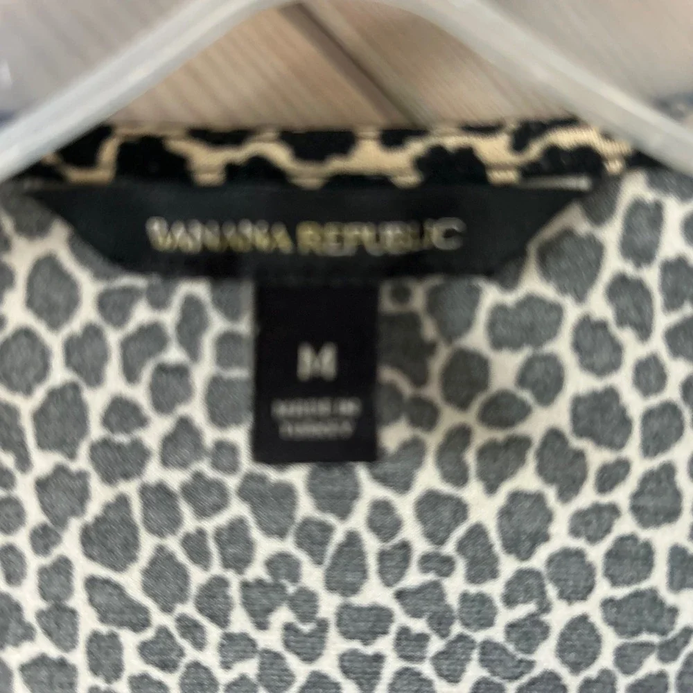 Banana Republic Animal Print Wrap Peplum Top Puff Sleeve Black Tan V-Neck Medium